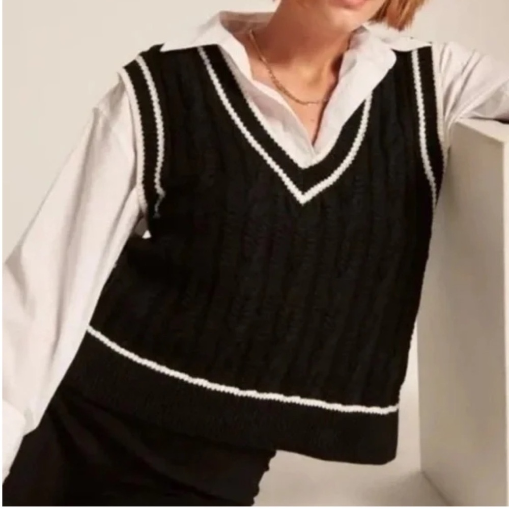 Abercrombie & Fitch Women’s Cable Knit V Neck Cropped Black White Sweater Vest L - Picture 1 of 15